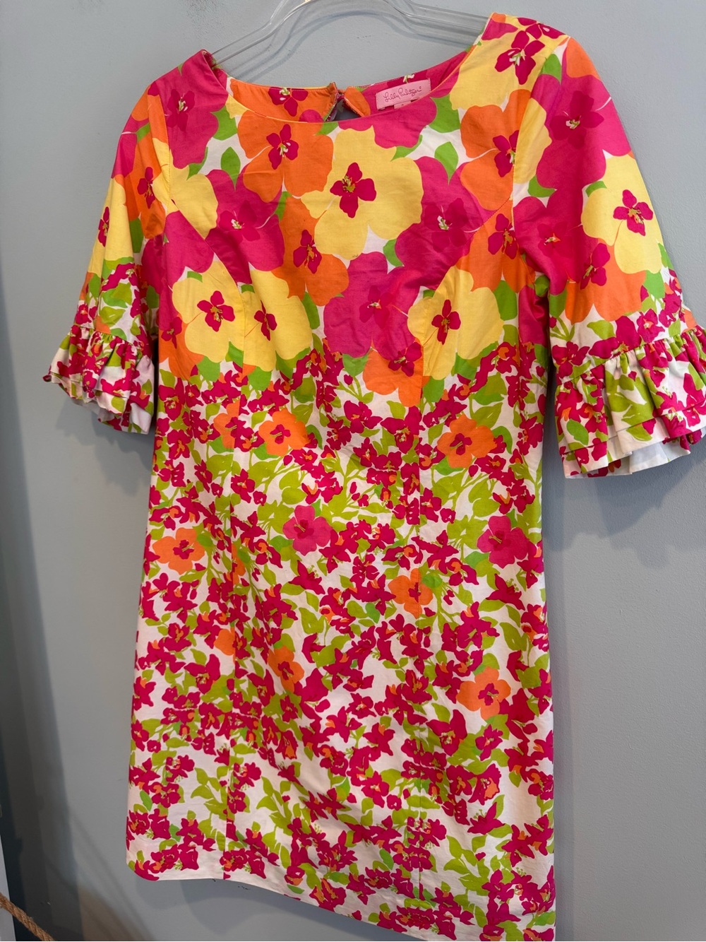 Lilly Pulitzer Vibrant Floral Shift Dress Size 4 - Picture 2 of 8